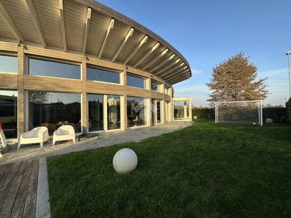 casa indipendente in vendita a Carugate