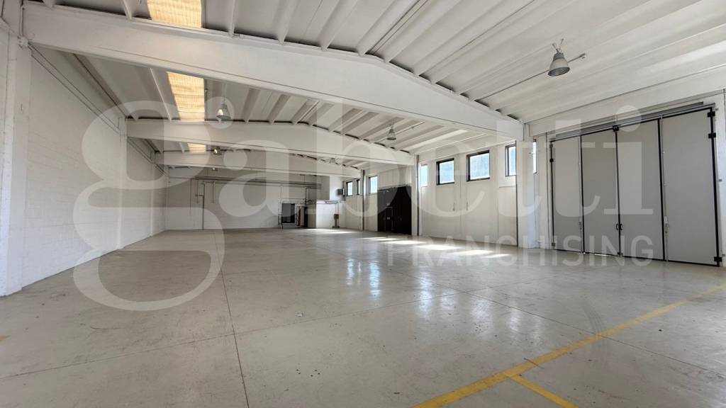 casa indipendente in vendita a Carugate