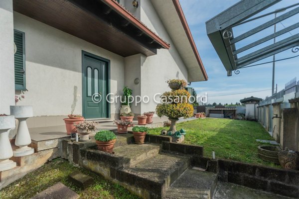 casa indipendente in vendita a Carugate