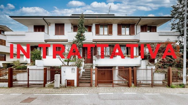 casa indipendente in vendita a Carugate