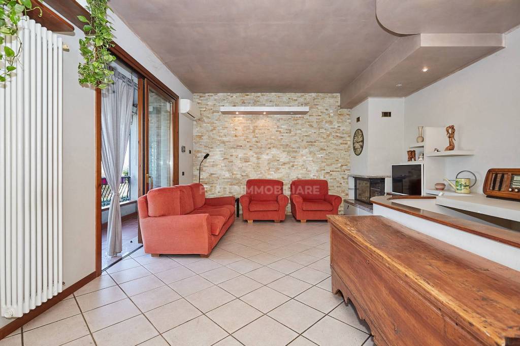 casa indipendente in vendita a Carugate