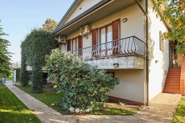 casa indipendente in vendita a Carugate