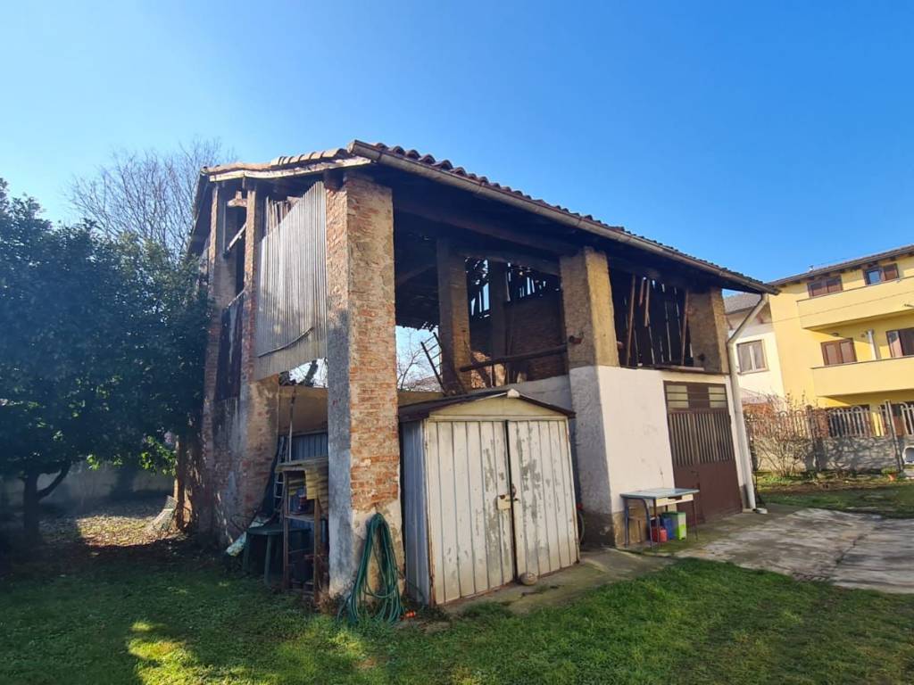 casa indipendente in vendita a Carugate