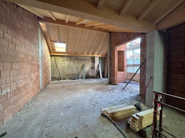 appartamento in vendita a Carugate