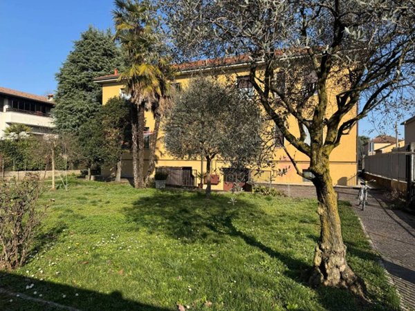 appartamento in vendita a Carugate