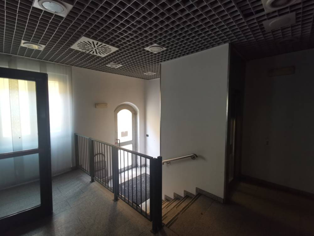 ufficio in vendita a Carugate