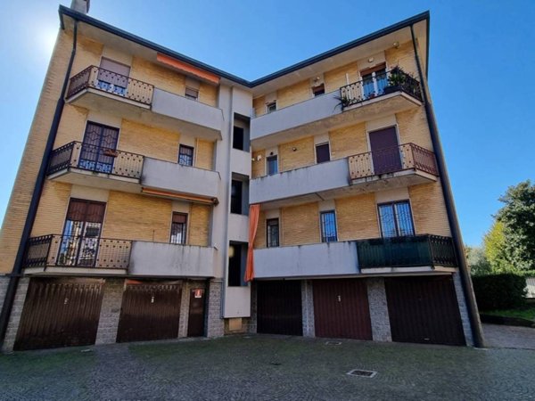 appartamento in vendita a Carugate