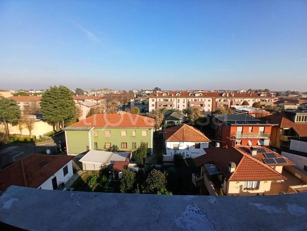 appartamento in vendita a Carugate