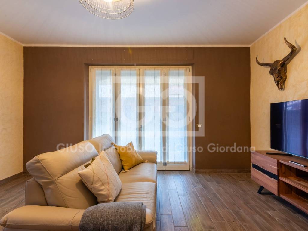 appartamento in vendita a Carugate