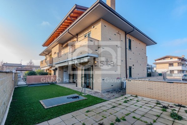 appartamento in vendita a Carugate