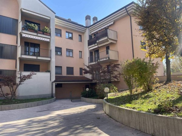 appartamento in vendita a Carugate