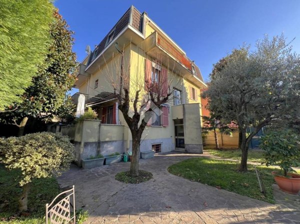 appartamento in vendita a Carugate