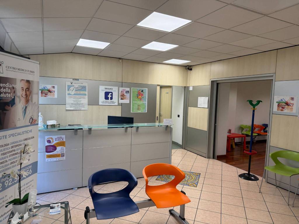 ufficio in vendita a Carugate