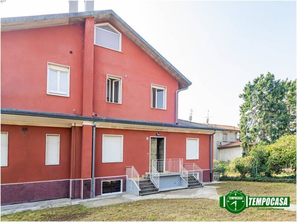 casa indipendente in vendita a Carugate