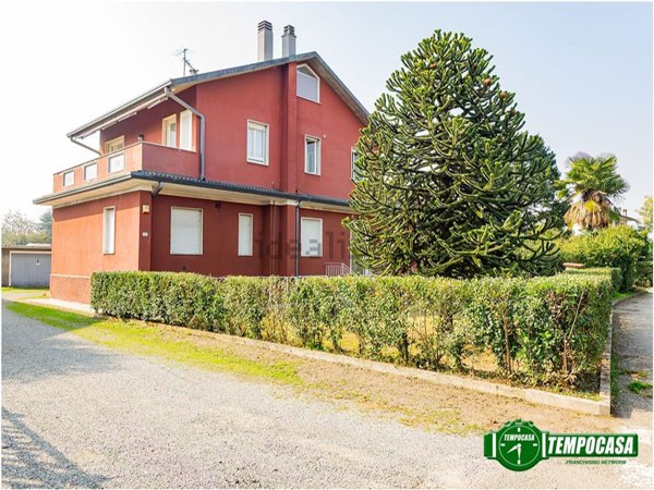 casa indipendente in vendita a Carugate