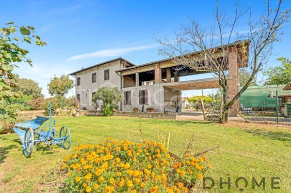 casale in vendita a Carugate