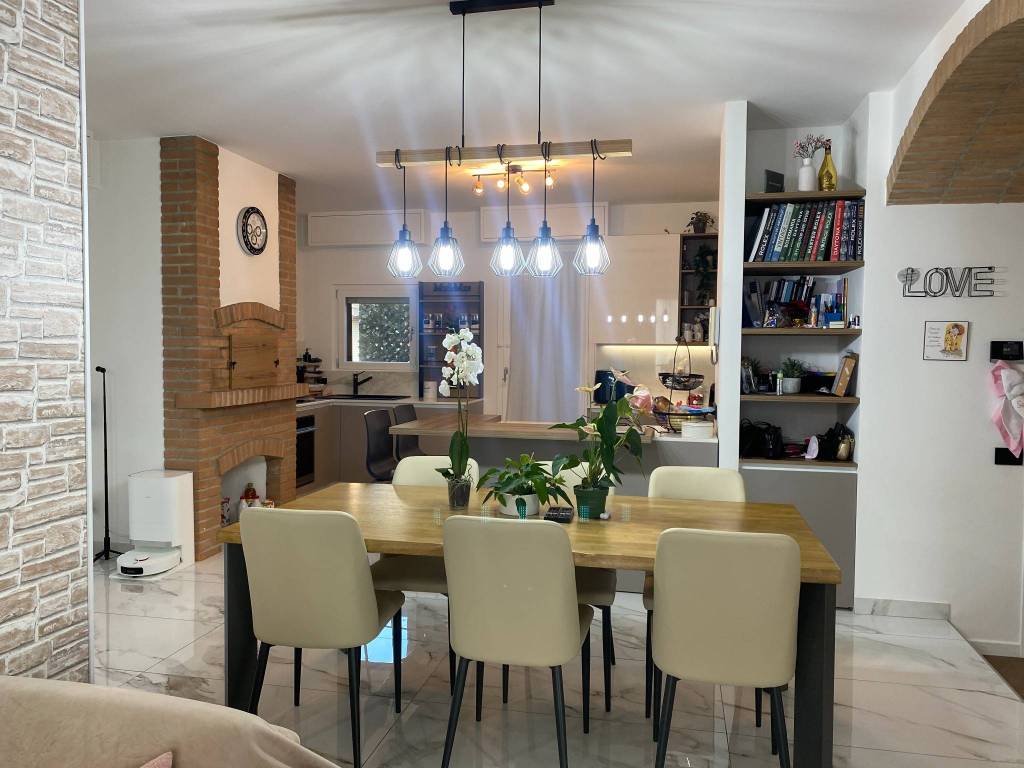 appartamento in vendita a Carugate