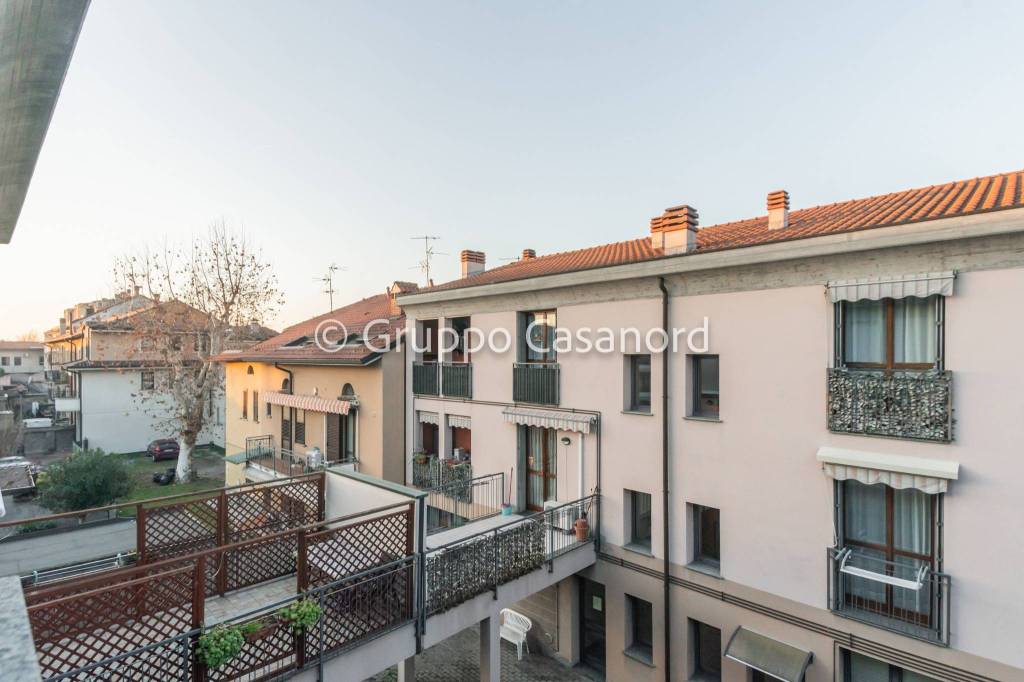 appartamento in vendita a Carugate