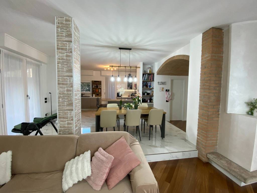 appartamento in vendita a Carugate