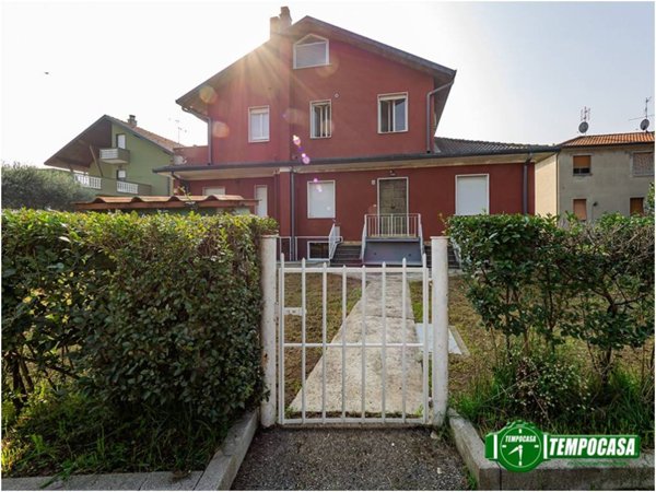 casa indipendente in vendita a Carugate