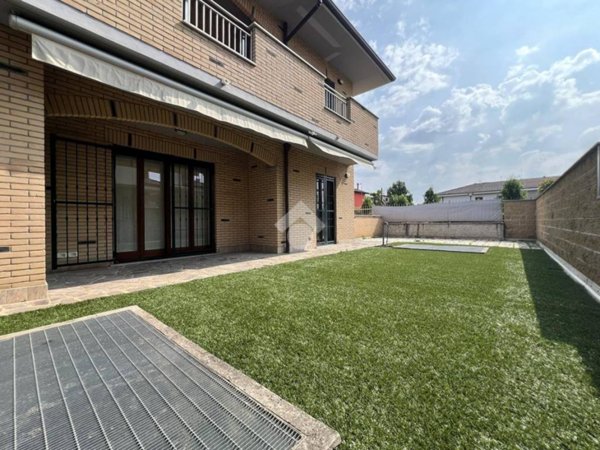 appartamento in vendita a Carugate