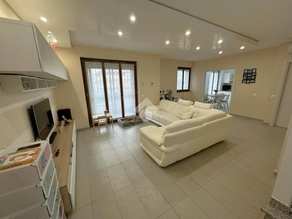 appartamento in vendita a Carugate