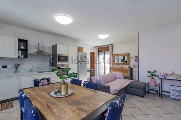 appartamento in vendita a Carugate