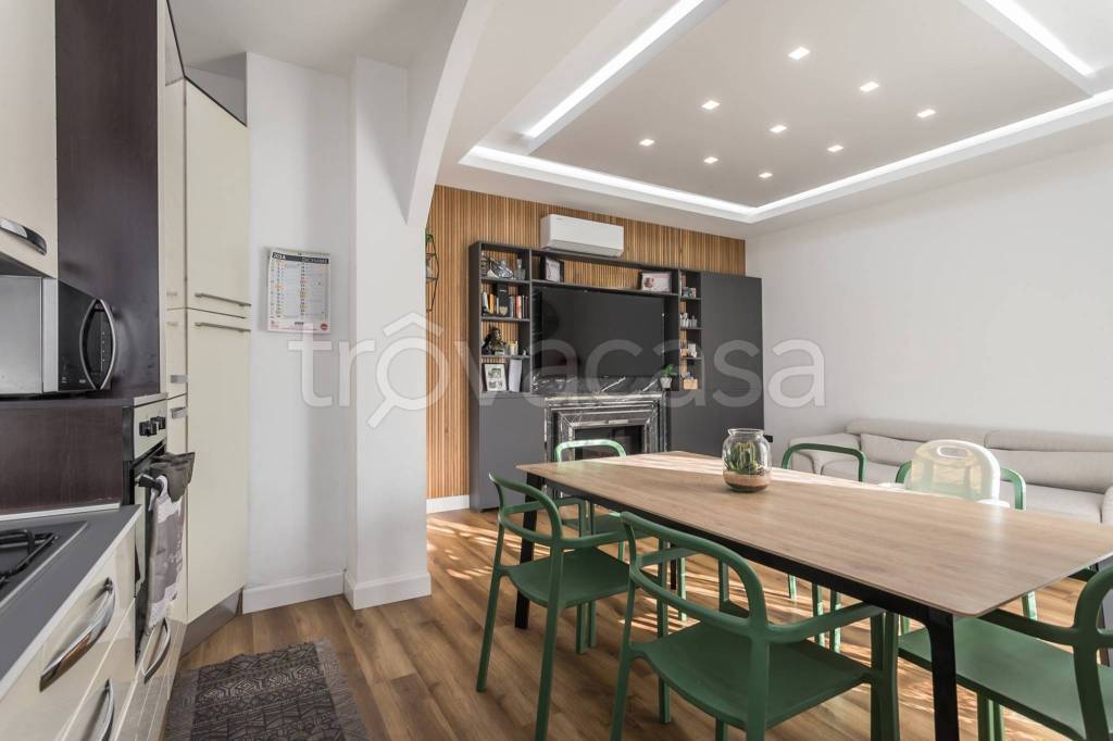 appartamento in vendita a Carugate