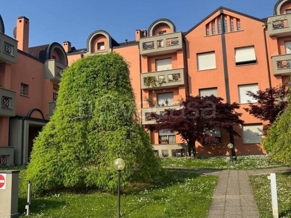 appartamento in vendita a Carugate