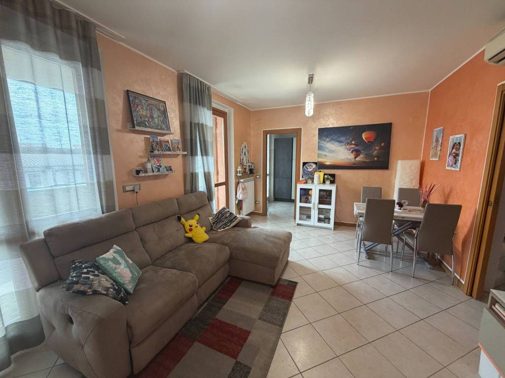 appartamento in vendita a Carugate