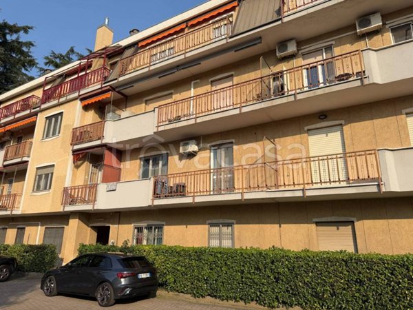 appartamento in vendita a Carugate