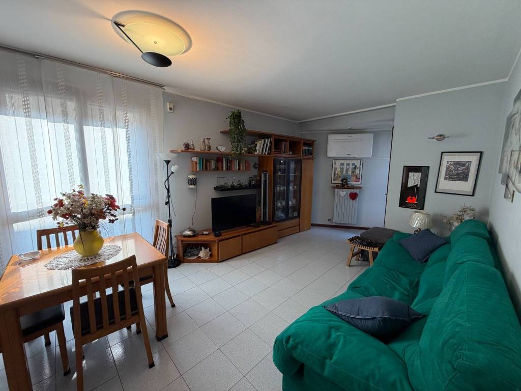 appartamento in vendita a Carugate