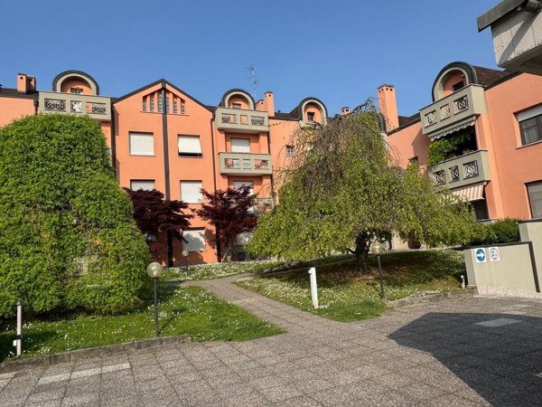 appartamento in vendita a Carugate