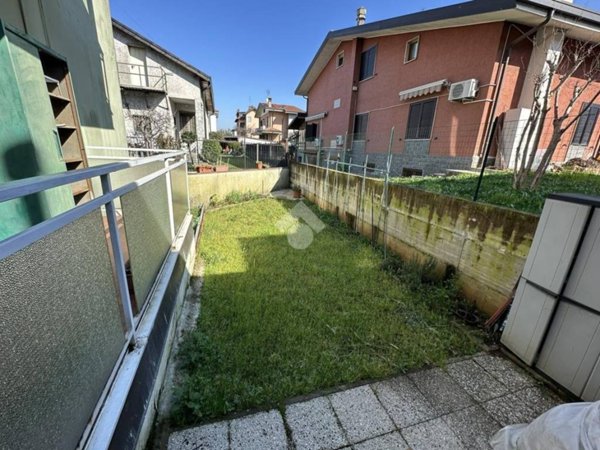 appartamento in vendita a Carugate