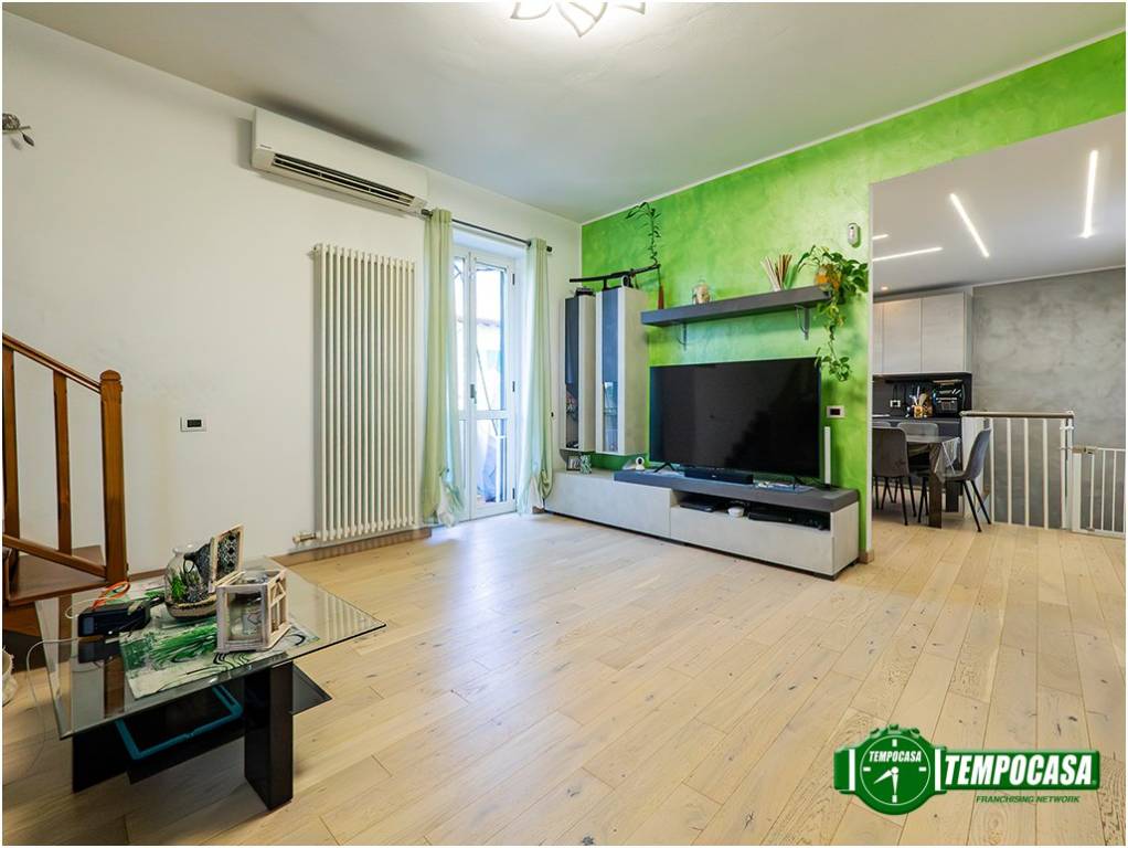casa indipendente in vendita a Carugate
