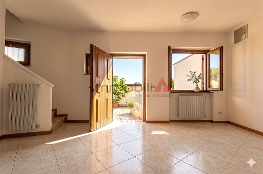 casa indipendente in vendita a Carugate