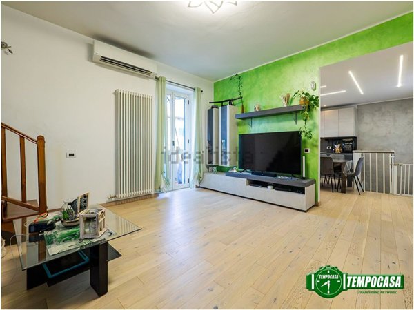 casa indipendente in vendita a Carugate