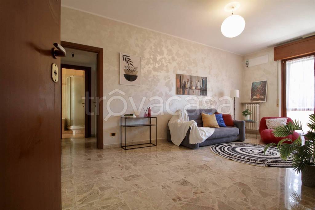 appartamento in vendita a Carugate