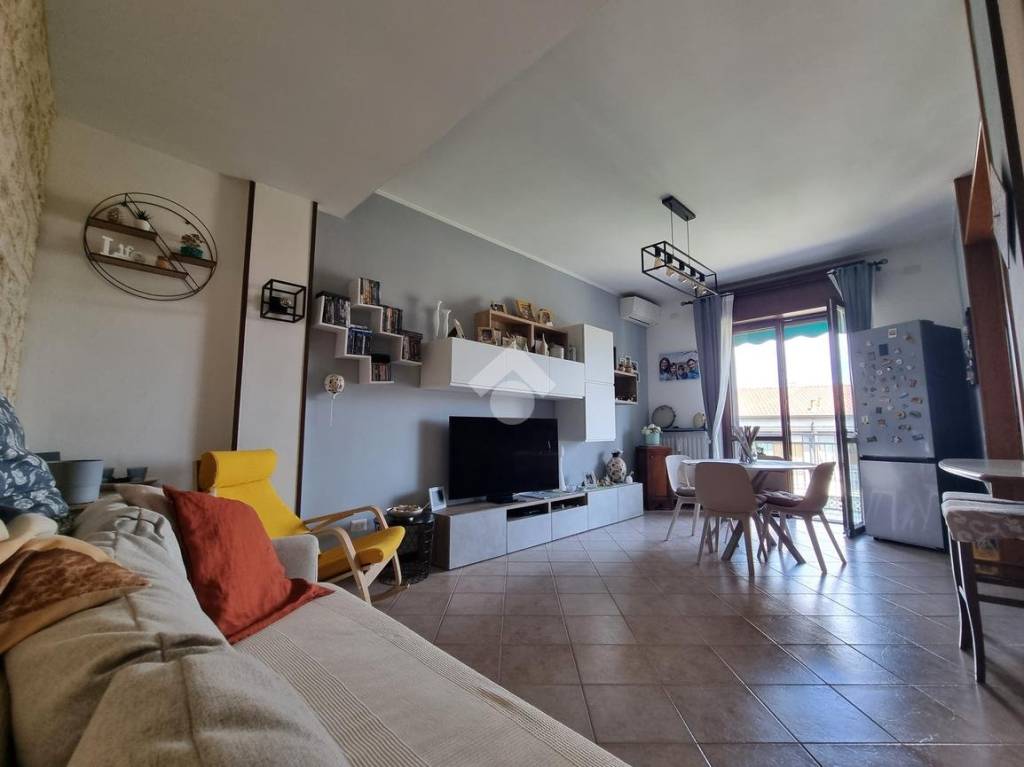 appartamento in vendita a Carugate