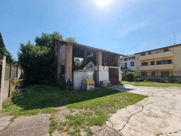 casa indipendente in vendita a Carugate