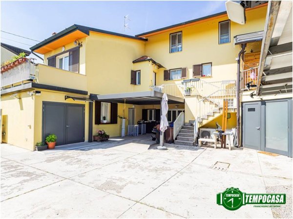 casa indipendente in vendita a Carugate