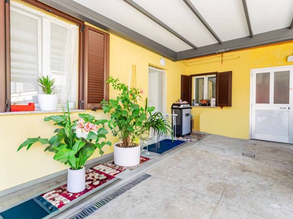 casa indipendente in vendita a Carugate