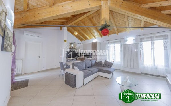 casa indipendente in vendita a Casarile