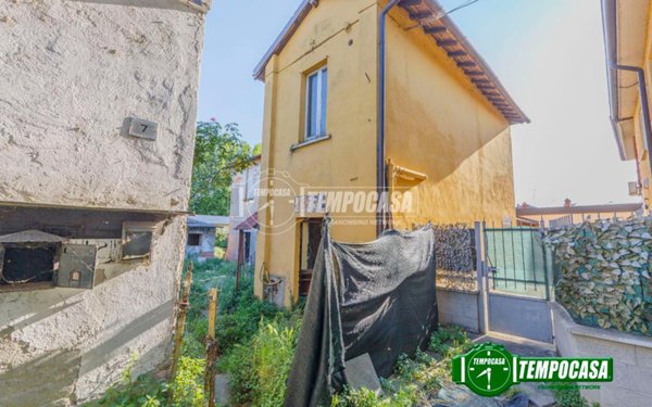 casa indipendente in vendita a Casarile