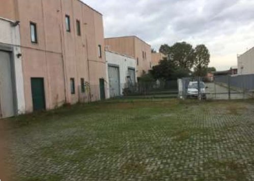 capannone in vendita a Casarile