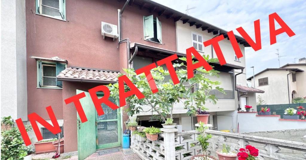 casa indipendente in vendita a Casarile