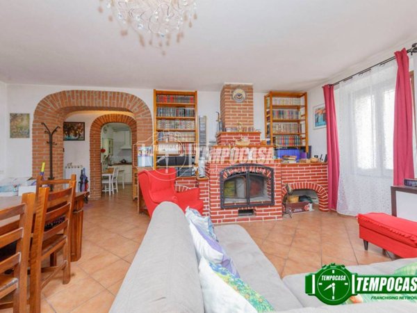 casa indipendente in vendita a Casarile