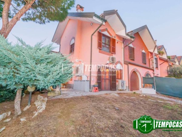 casa indipendente in vendita a Casarile