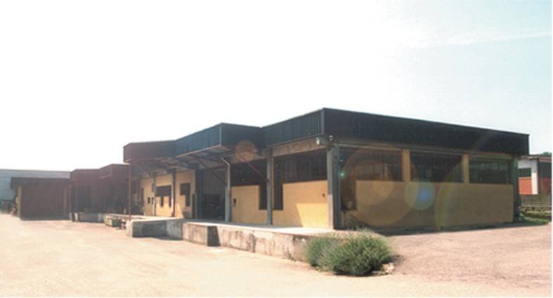 capannone in vendita a Casarile