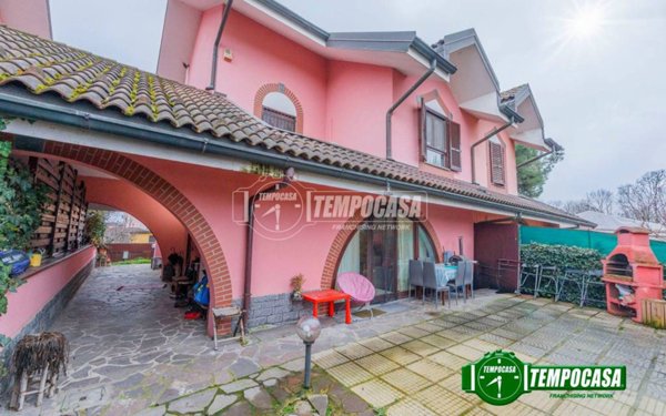 casa indipendente in vendita a Casarile